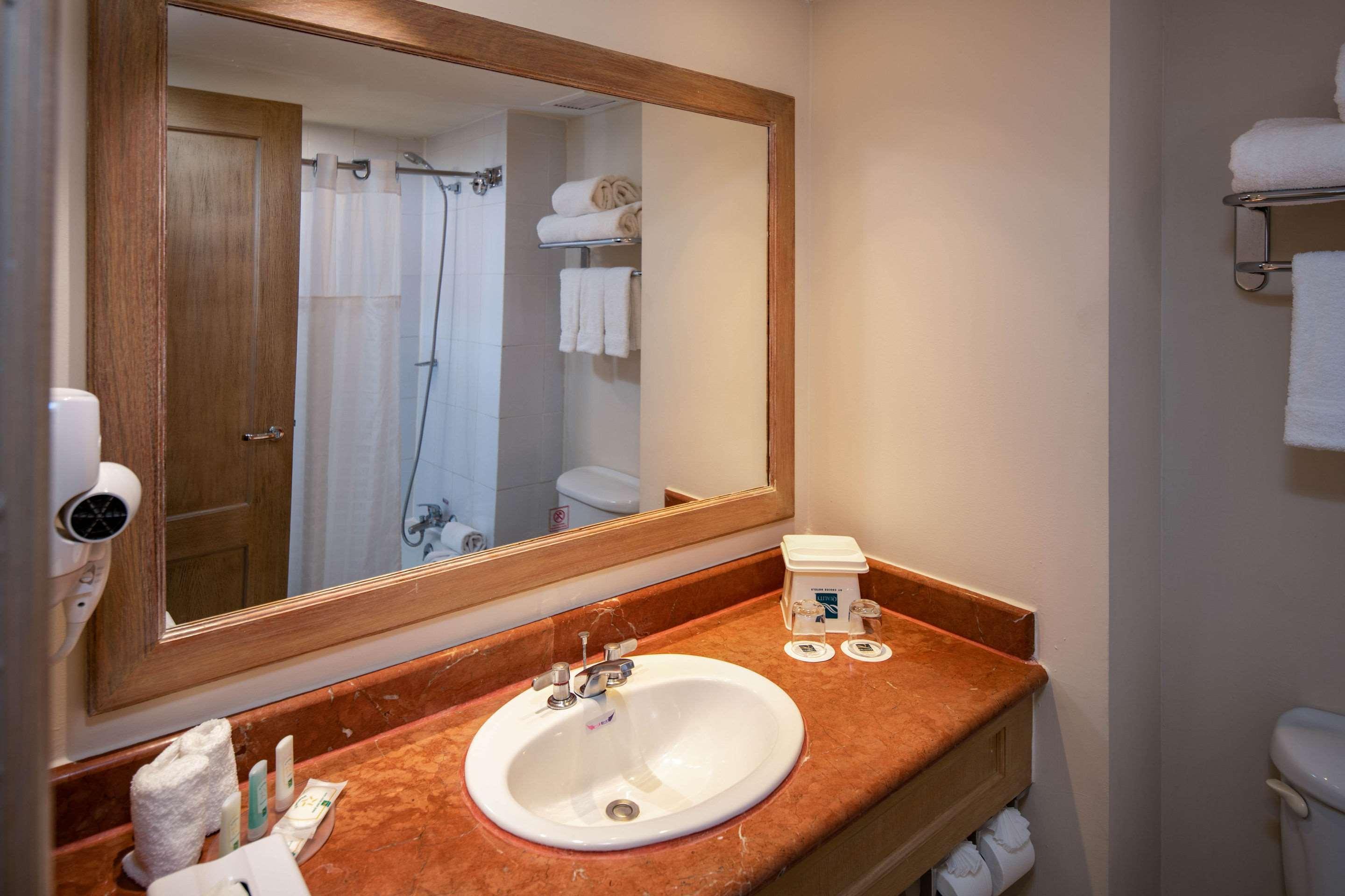 Four Points By Sheraton Santo Domingo La Caleta Екстер'єр фото