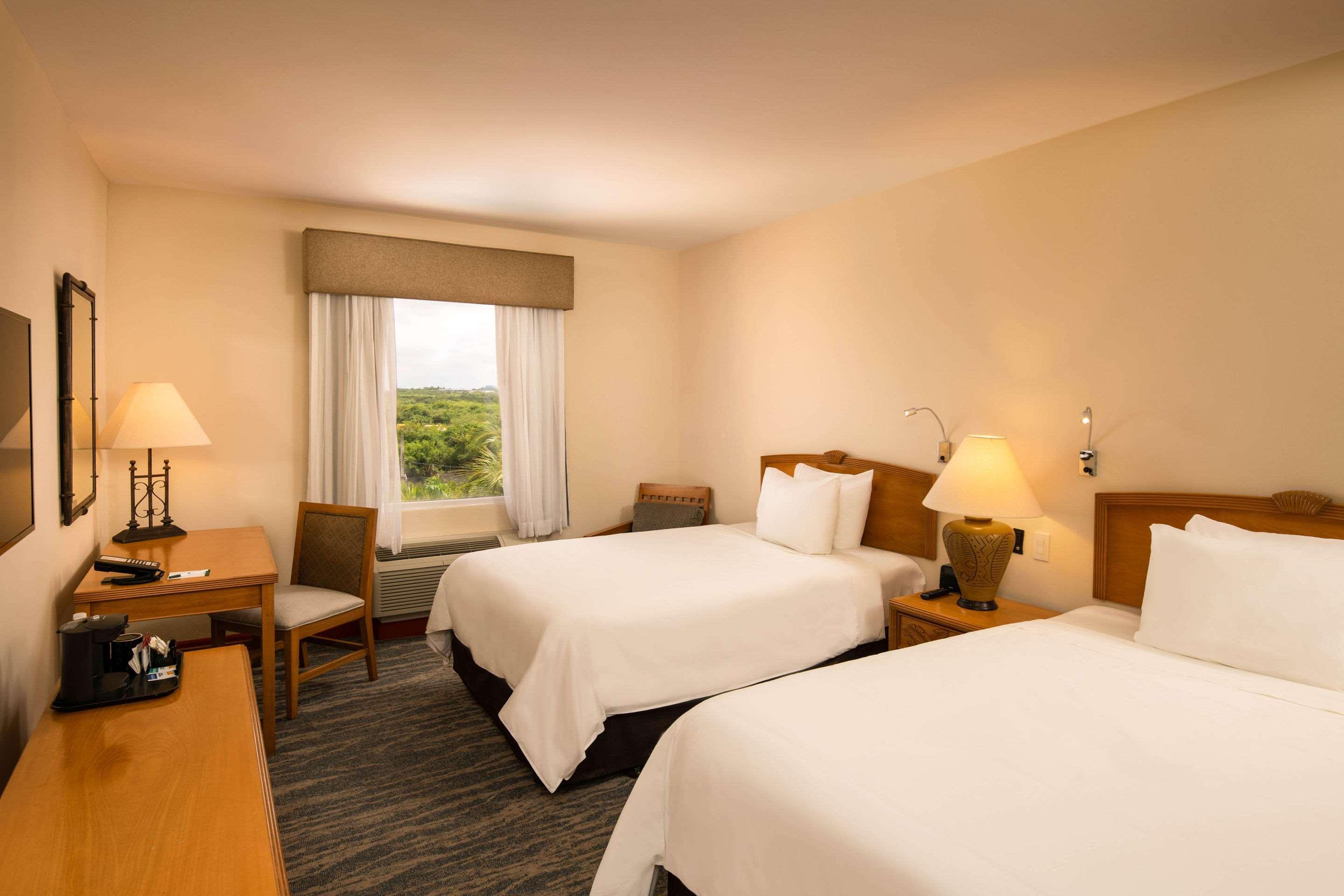 Four Points By Sheraton Santo Domingo La Caleta Екстер'єр фото
