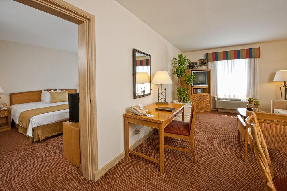 Four Points By Sheraton Santo Domingo La Caleta Екстер'єр фото