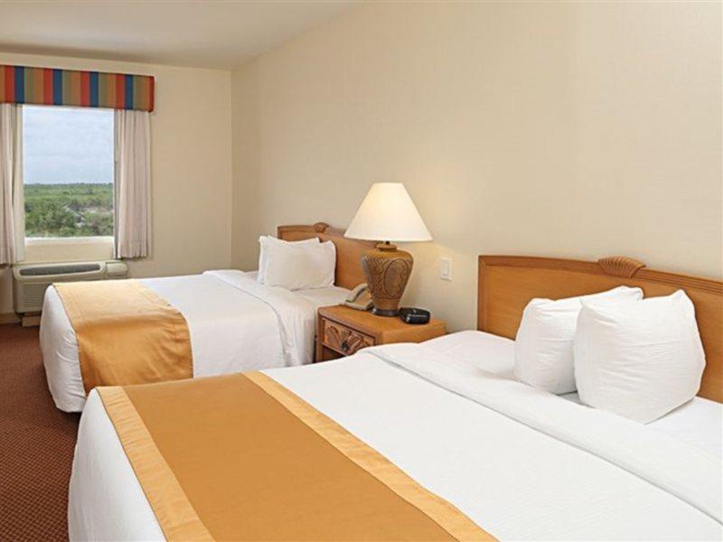 Four Points By Sheraton Santo Domingo La Caleta Екстер'єр фото